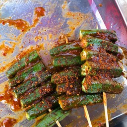 เนยย่างหมาล่า ท่าผัก