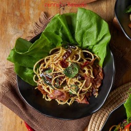 สปาเก็ตตี้เบคอนผัดพริกแห้ง