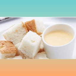 ขนมปังอบไอน้ำ+นมข้นหวาน