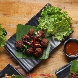 ลาบหมูทอด