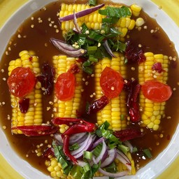 ยำข้าวโพดไข่เเดงเค็ม