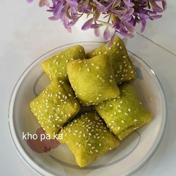 โก๋ใบเตย 6 ชิ้น