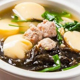 แกงจืดสาหร่ายเต้าหู้หมูสับถ้วยเล็ก