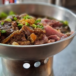 เกาเหลาหมูตุ๋นหม้อไฟ