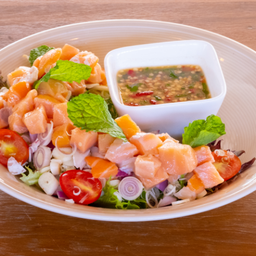 ยำตะไคร้แซลมอน