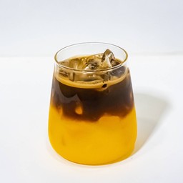 เซตพิเศษ! กาแฟน้ำส้ม + ครัวซองไข่เค็ม