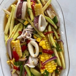 ยำปลาหมึก