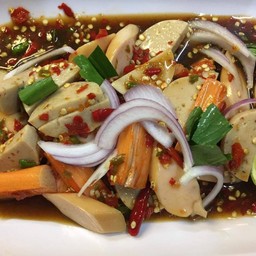 ยำหมูยอไส้กรอกปูอัด