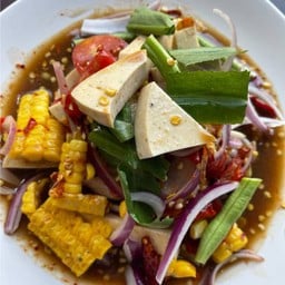 ตำยำข้าวโพดไก่ยอ