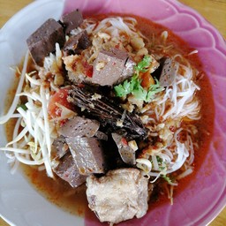 ขนมจีนเจ้หน่อย หน้าคลังน้ำมัน ปตท.