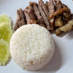 ข้าวเนื้อย่าง + ชาดำเย็น