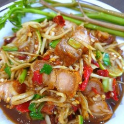 สาระแน...ตำ(ร้านเดียวกับข้าวแกงร่มไม้ชายคา)