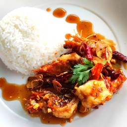 กุ้งทอดซอสมะขามราดข้าวหอม