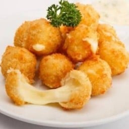 Chicken Hot chicken horse ในปั๊มบางจากหน้าร้านกาแฟอินทนิลสาย 8