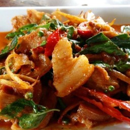 ผัดเผ็ดขาหมู