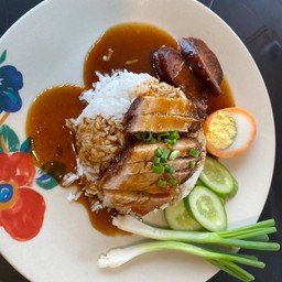 ข้าวหมูกรอบ