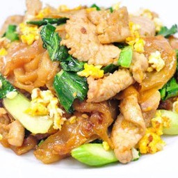 ผัดซีอิ๊วหมู