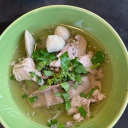 ก๋วยเตี๋ยวหมู