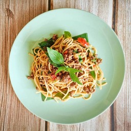 สปาเก็ตตี้ผัดขี้เมาเนื้อโคขุน