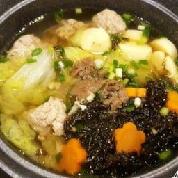 ต้มจืดสาหร่ายหมูสับเต้าหู้ไข่