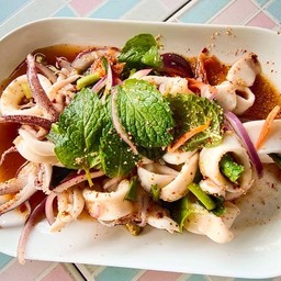 ลาบปลาหมึก