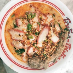 ชายสี่ บะหมี่เกี๊ยว ปากซอยเขาน้อย