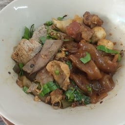 วุ้นเส้นเรือต้มยำแห้ง