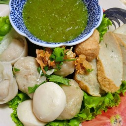 ลูกชิ้นลวก