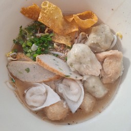 เกาเหลาลูกชิ้นแคะ