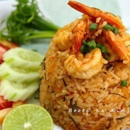 ข้าวผัดต้มยำกุ้ง