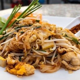 ผัดไทยหมู