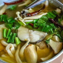 ต้มยำเนื้อปลากะพงนำ้ข้น-ใส