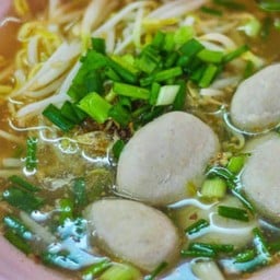 เกาเหลาเนื้อสดลูกชิ้น