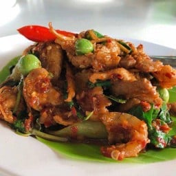 หมูป่าผัดเผ็ด