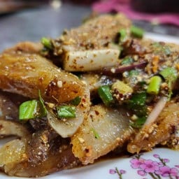 น้ำตกหมู