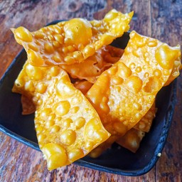 เกี๊ยวกรอบ