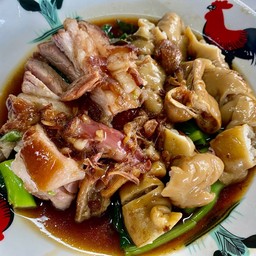 ขาหมู+ไส้พะโล้ เป็นกับข้าว