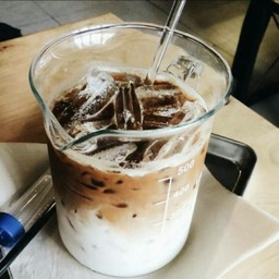 เฮเซลนัท ลาเต้ เย็น