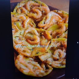 น้ำอ้อยคั้นสดแท้ มาลัยทอง