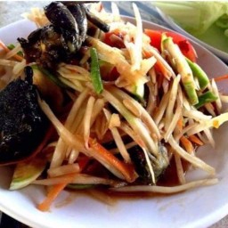 ร้านยำ & กะเพรา แซ่บลิ้น