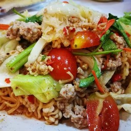 ยำมาม่า