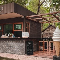 Sweet cabin ice-cream & coffee