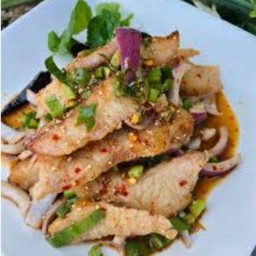 น้ำตกหมู