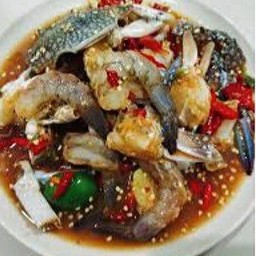 ยำปูม้ากุ้งสดน้ําปลาร้า