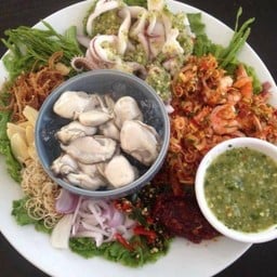 หอยนางรมทรงเครื่อง