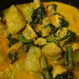 หมี่แกงสองแผ่นดิน วงศ์ทอง