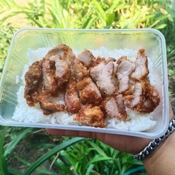 หมูทอดบ้านเพื่อน