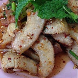 น้ำตกคอหมู