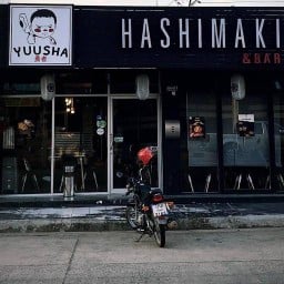 YUUSHA KITCHEN -ครัวผู้กล้า ริมคลอง