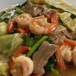 ราดหน้าทะเล